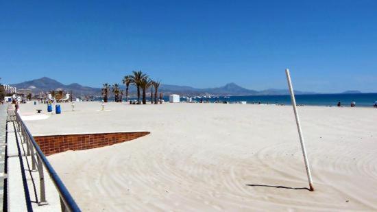 Apartamentos Lunamar El Campello Dış mekan fotoğraf